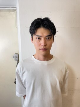 イーズ(e's) センター分けパーマ