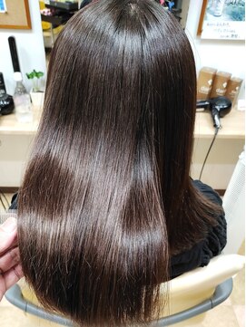 K&K 苦楽園店 艶々綺麗なロングヘアーの髪質改善