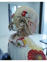 タクミフォーヘアー(TAKUMI for hair) ブロンド三つ編みツインヘア
