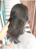 ブルーブラック×透明感