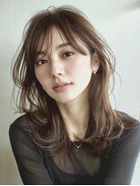 ハーツ(Heart's)&nbsp;ミディアムレイヤー×アッシュカラー