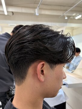 ニコ トウキョウ ヨコハマ(nico) メンズセンターパートウルフセンターパートニュアンスパーマ襟足