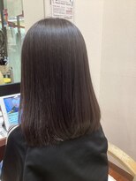 美容室ヒラトヤ 都南店 20代30代40代ゆるふわアッシュブラウンワンカールセミディ