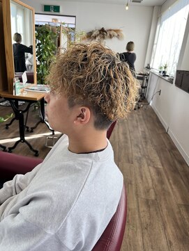 ルーチェ(Luce) 刈り上げマッシュスパイラル