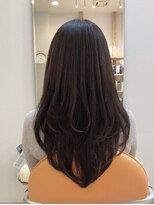 アヴァン(avan.)&nbsp;ストレートロング レイヤーカット 縮毛矯正
