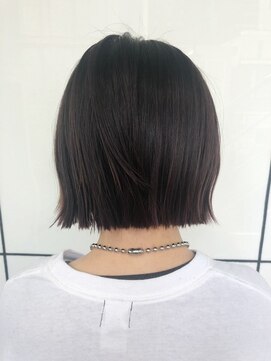 ゼストプラス(ZEST plus) マチルダ風切りっぱなしボブ×後ろ姿スッキリ