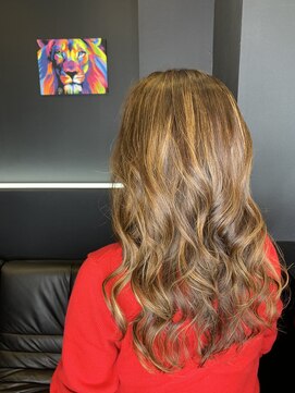 サローネデ アグスティナ バイ サンバンチ(salones de agustina by sanbanchi) 【agustina 明石大久保】ハイライトカラー