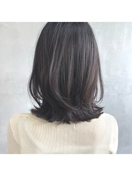 キチ(kichi.) [kichi.] くびれロブ×透け感グレージュ