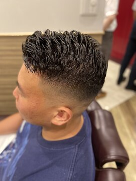 銀座マツナガ 神田店 セット時短形状記憶パーマ震災刈りスキンフェード