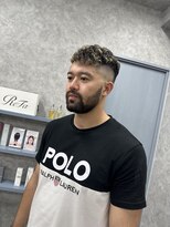 フォレスト 流山おおたかの森(Forest.)&nbsp;外国人風フェードカット×極細ハイライト×パーマ