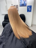 ペレ 渋谷(PELE)&nbsp;イメチェン/ホワイトブロンド/外ハネボブ/美髪/渋谷