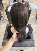 オリーブグレージュ 西村ひより