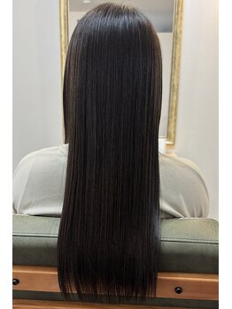 痛みを抑えパサつきや悩みを解消☆毛先まで柔らかな質感で、毎日のお手入れも簡単に！