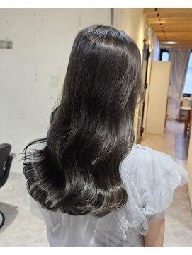 エイト 福岡天神店(EIGHT fukuoka) オリーブグレージュ