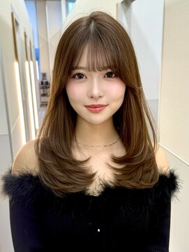 ひし形ミディアムレイヤーサイドバング