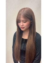 アクセ ハイトーンカラー艶カラー暖色系カラーロングヘアストレート