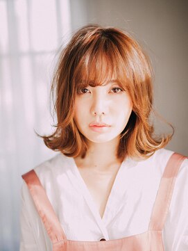 セブンルックス(7LOOKS) アンニュイな外ハネミディ
