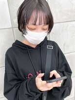 トゥコ(tuco)&nbsp;マッシュウルフボブかっこいいアンニュイグレーアッシュ黒髪