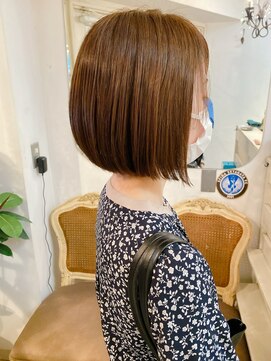 アミュレ(Amule) 春夏トレンドヘアスタイルアゴライン前下がりボブココアベージュ