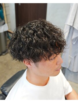 ヴェルゴ 沖浜店(vellgo) マッシュ、センターパートなら縦波巻きパーマ!