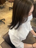 シェノン 西梅田(CHAINON)&nbsp;グレーベージュ/レイヤーロング/黒髪/レイヤースタイル