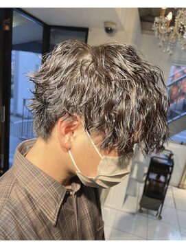 アイズ 海老名(AIZU) ツイストスパイラルパーマツイストパーマショートスタイルメンズ