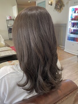 ジーニー 千葉(GENiE) 韓国ヘア/ナチュラルベージュ【宮田里穂】