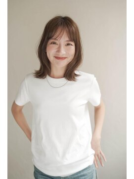 ムク 甲府(muku.) ミディアムヘア/斜めバング/グレージュカラー/甲府駅