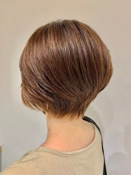 アース 錦糸町店(HAIR&MAKE EARTH) 脱白髪染め大人ショートスモーキーベージュハンサムショート