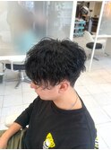 スパイラルパーマメンズマッシュ大人フェザーセンターパート