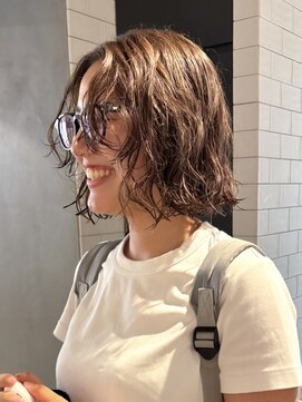 ノベルデイズ(NOVEL-DAYS) フラットミニボブパーマくすみベージュブラウン大人カジュアル