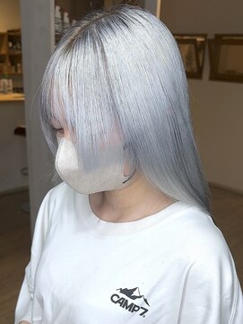 【真っ白デザイン】ホワイト×ブリーチ４回