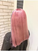 ピンクベージュ