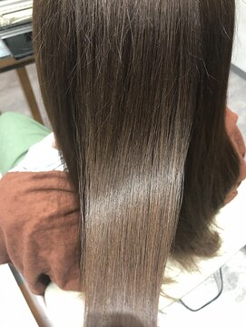 イロヘアー(IRo hair) 根元から毛先までうる艶へアー