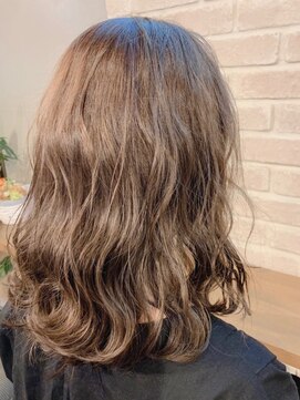 クレア バイ グレープバイン 金沢文庫(CLAIRE by GRAPEVINES) 透明感／アッシュベージュカラー