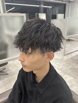 キートス(Kiitos)&nbsp;秋/冬スタイル刈り上げ×黒髪×波打ち無造作