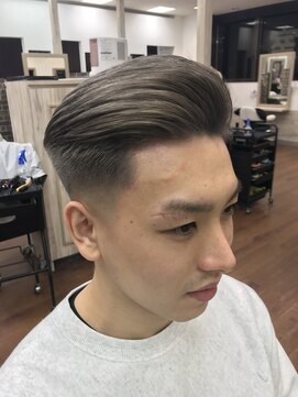 ライズヘアー(RISE HAIR) フェード×サイドパート×グレージュ