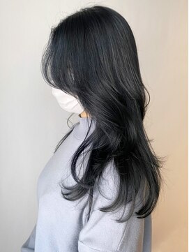 アイティー バイ アルバム 浦和店(IT by ALBUM) ブルーブラックレイヤーカット_ホワイトグレージュ_ba375021