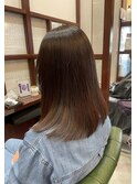 うるツヤ髪質改善縮毛矯正ナチュラルブラウンセミロングスタイル