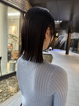 ミィ 表参道(mee.) 黒髪/ボブウルフ/ネビージュ/小顔/ワンレン/髪質改善/前髪