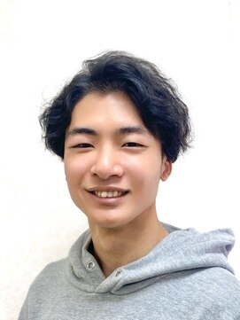 黄ぐまくん美容室 メンズ　ショートレイヤー