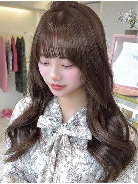 ラヴィ(Lavie) 夏に向けてオリーブベージュ