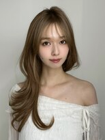 アマトウキョウスマートサロン(AMA TOKYO×Smart Salon) ヘーゼルベージュ ブリーチなし レイヤーカット 海外風