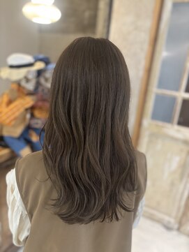 フー(fue’) ヘーゼルベージュ