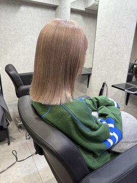 スティーン(STEEN) 暖色ベージュ