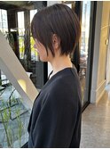 丸みシルエットが可愛い◎大人カジュアルショート