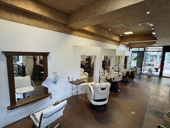 美容室 ノアイシヅカ 土浦店(noa ishizuka)の写真/親身な接客と居心地の良さで髪のご相談から人生相談まで話せる☆癒しのSalon Timeをお過ごしください◇