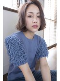 フリンジボブ 毛先カール×かきあげ前髪×ハイトーングレージュ