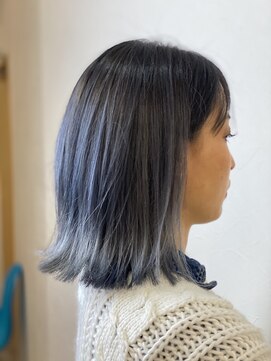 エイトセカンド 新宿三丁目店(EIGHT second) ブルーシルバーバレイヤージュ【EIGHT second】仙頭