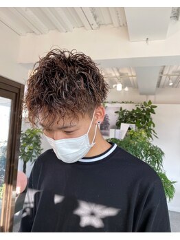 ヘアーズロイ(hair's Roi)の写真/親身な接客と的確なスタイル提案で信頼度◎納得の技術でON/OFFもしっかり決まる！男性がくつろげるサロン☆